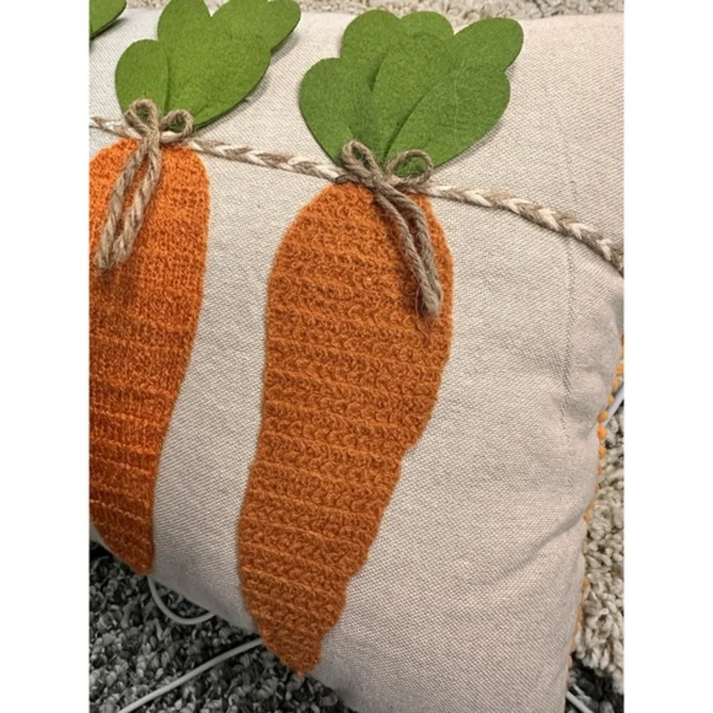 Isaac Mizrahi Decor Pillow Spring Carrots Garden Home Cozy Rectangle‎ New Nwt